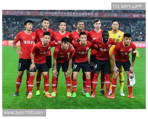 中超激战深圳佳兆业迎战大连一方争夺关键三分之战 中超激战深圳佳兆业迎战大连一方争夺关键三分之战